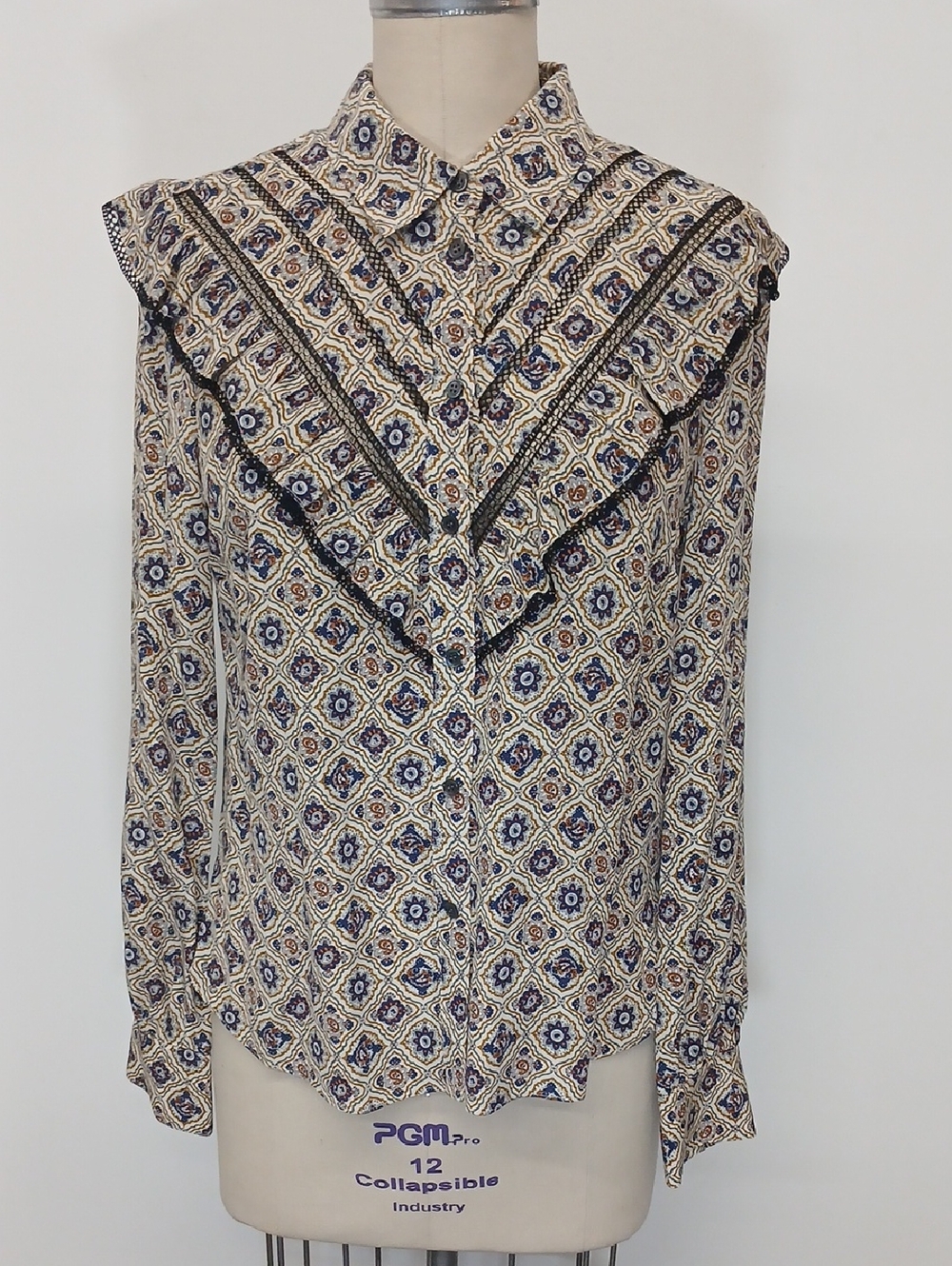 Pipes & Shaw Silk  Ruffle Collar Women’s Western Style Blouse